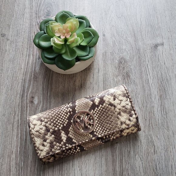 Michael Kors Handbags - SOLD